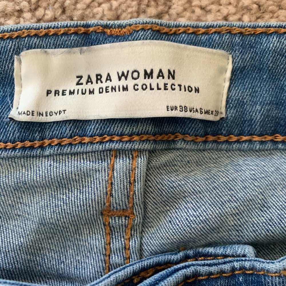 Zara Midrise Jeans - Picture 3 of 5